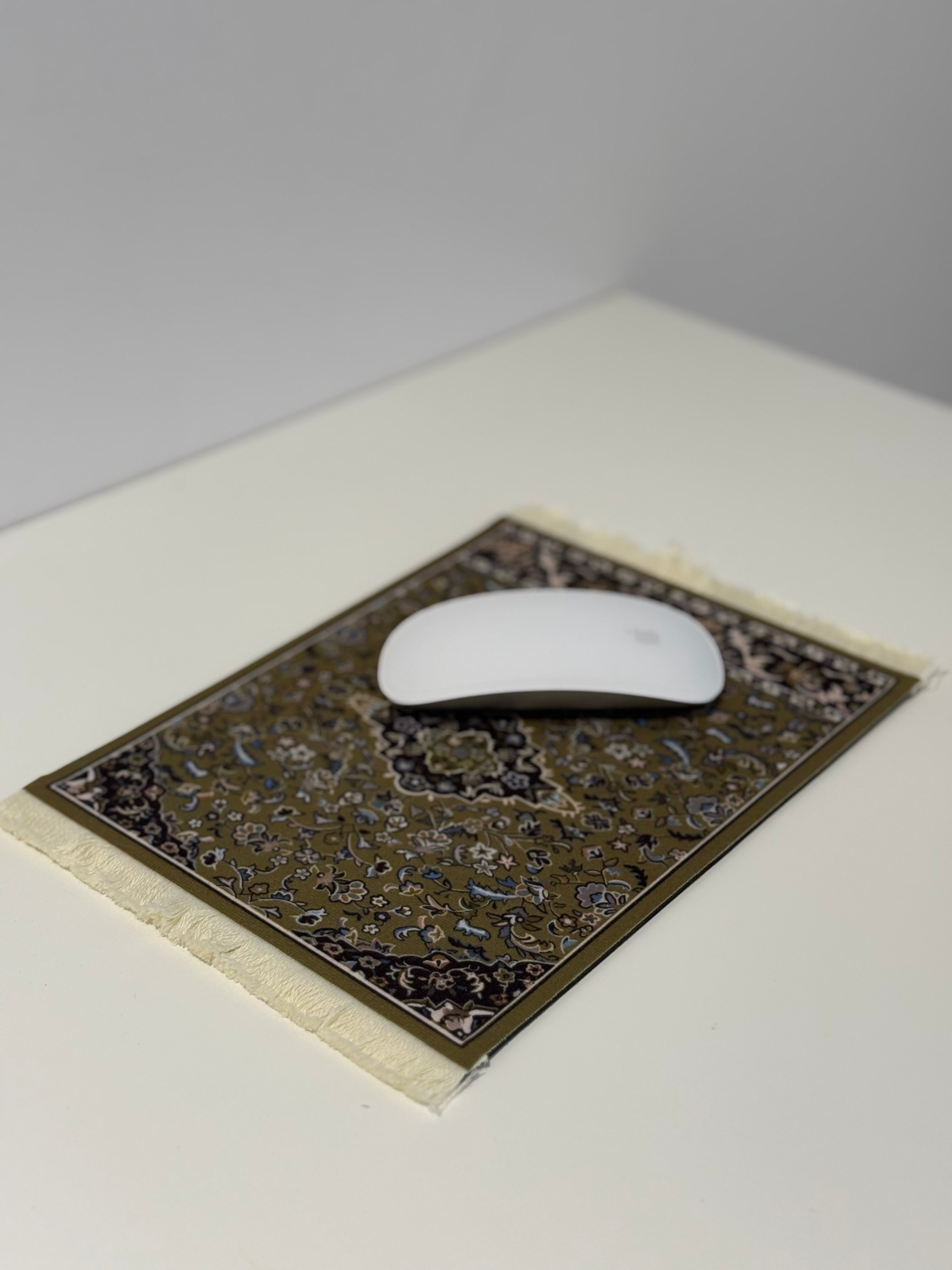 Rawdah Desk Set
